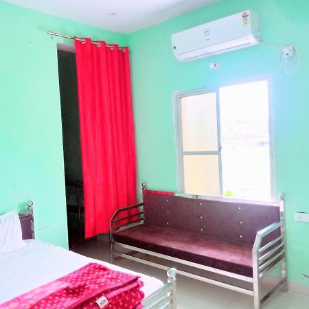 Hotel Parvati Residency Sitapur Muafi Exterior foto